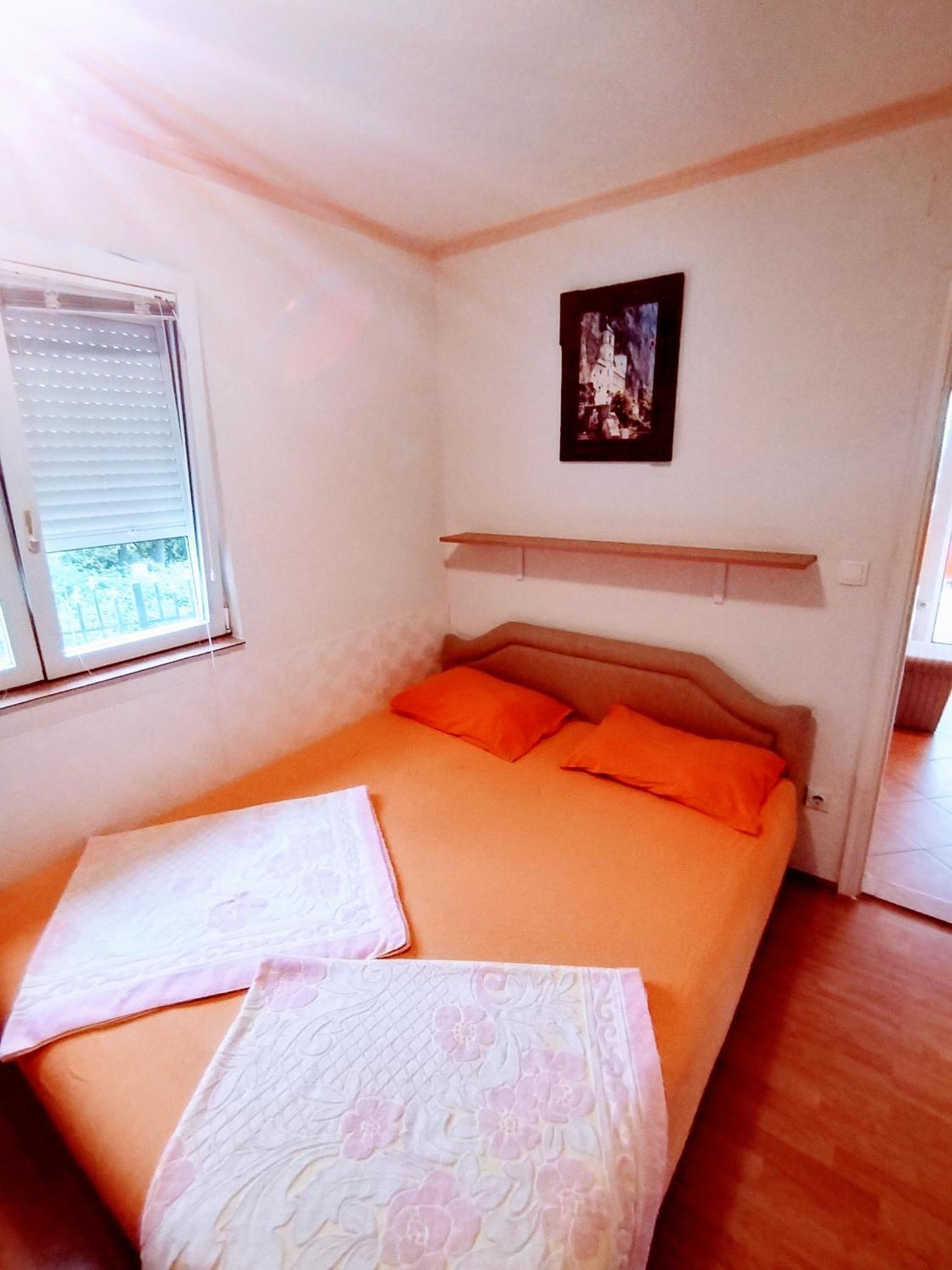 Apartmani Ljubica Utjeha Esterno foto