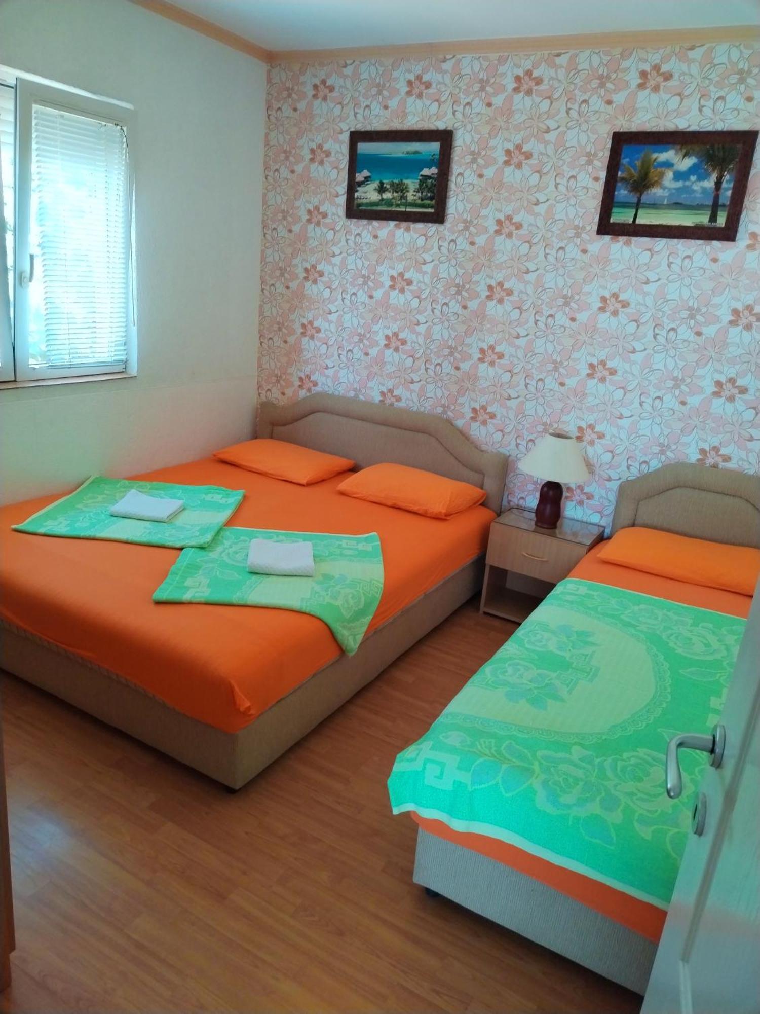 Apartmani Ljubica Utjeha Esterno foto